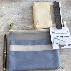 Blue and Cream Mesh Pouch Set